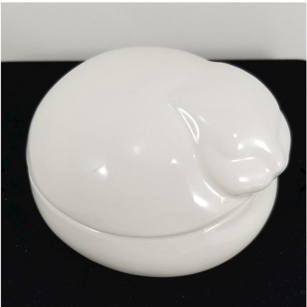 Tiffany & Co. Porcelain Sleeping Cat Container